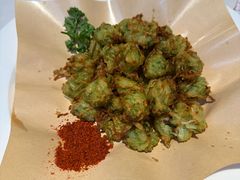 -阿瓦山寨·湘菜现炒·剁椒鱼头王(咸阳总店)