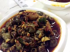 -凤凰路何眼镜香辣蟹(花果园店)