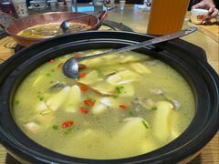 姬松茸炖鸡-妈妈的味道(和顺古镇店)