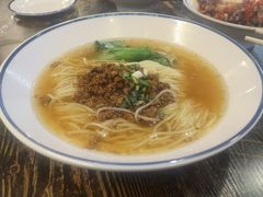 重庆特色杂酱面-遇见老三样(昌北机场店)