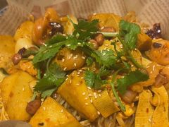 -红渡小香·牛肉麻辣香锅(车站南路店)