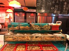 水产区-鲜入围煮花胶鸡海鲜火锅