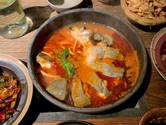 酸汤鱼-毛辣果·酸