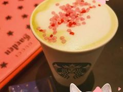 樱花草莓茶拿铁-星巴克(成都龙湖三千集店)