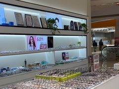 -J-Optical佳视明眼镜·蔡司视觉(青岛金茂览秀城店)