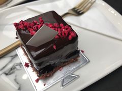 -UNI UNI(环亚凯瑟琳店)