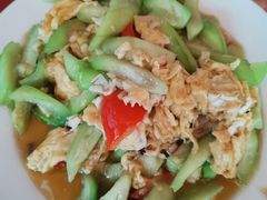 -明月食府(二区干二路店)