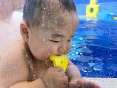 -龙格亲子游泳•水育早教运动中心