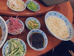 老北京炸酱面-门框胡同百年卤煮(新街口店)