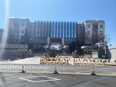 -崂山区第二实验小学