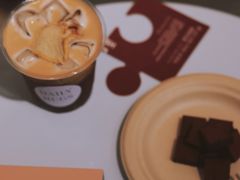 -HUGS coffee(东区店)