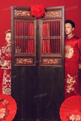 -现代经典婚纱摄影