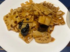 -湖畔鲁菜·二十年老字号餐厅(大明湖店)