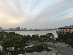 -上海滴水湖皇冠假日酒店