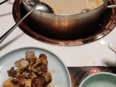 -洪氏嗨捞·猪肚鸡火锅(阳光天地店)