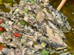 -土砂锅生态山庄·非遗砂锅雅鱼