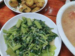 -芦茨金富饭庄·25年老字号·专做稻草鸡