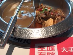-左庭右院鲜牛肉火锅(金山万达店)