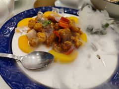 冰镇蜜桃猪颈肉-山泉公馆酒家(广州东站店)