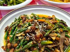 -肥小宝·金牌油焖大虾(襄阳龙虾地标店)