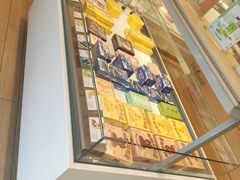 面包甜点陈列柜-好利来(山东路店)