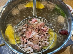 -牛满溢·自助潮汕鲜牛肉火锅(龙汇路店)