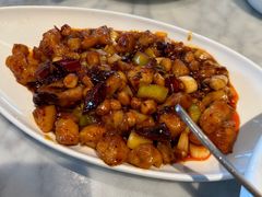 -渝信川菜 · 川味家常菜(财富购物中心店)