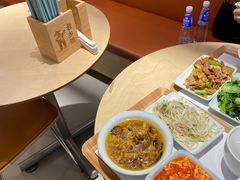 -老乡鸡(上海白玉兰广场店)