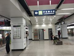 -白石桥南(地铁站)