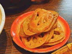 -爆炸头阿姨小四川正宗川味小吃(无任何分店)