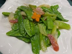 腊味荷兰豆-红菜坊·烤鸭·川鲁宴(石园店)