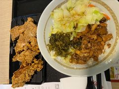 酥嫩鸡腿排卤肉饭-永和大王(茉莉上新·漕宝店)