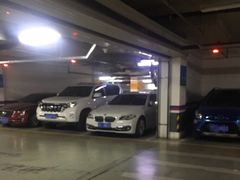 场地-BHG Mall（顺义店）-停车场