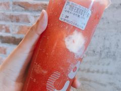 双球冰淇淋莓莓-CoCo都可(北美店)