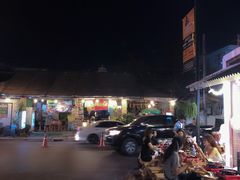 -席娜卡琳火车铁道夜市