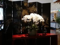 -八府香鸭·啫啫煲(华山路店)