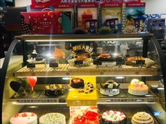 面包甜点陈列柜-DQ·蛋糕·冰淇淋(新佳丽店)
