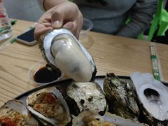 -蚝哥花姐湛江烤生蚝(美丽湾市场店)