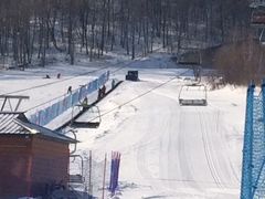 -亚布力新体委滑雪场