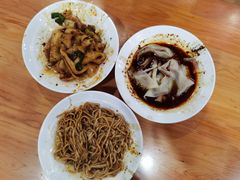 红油抄手-华兴街自力面店