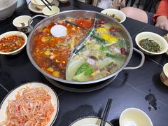 -周良天山牛杂城(天山路总店)