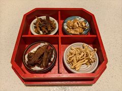 -老萍巷莲花血鸭·萍乡地标江西菜(步行街店)