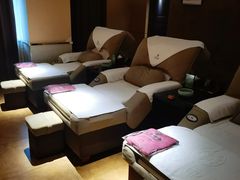-金色印象·4K影院式足体养生(南坪桃源店)