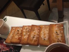 w沙律虾多士-新大咀港式茶餐厅(宝山万达店)