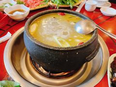 -鲁朗纳麦石锅鸡庄园