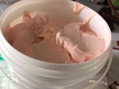 草莓冰淇淋-康乐(滨江道店)