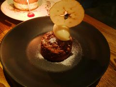 肉桂苹果蛋糕配青苹果冰霜-Mercato莫卡多露台餐厅与酒吧(K11店)