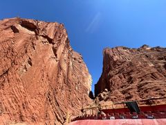 -天山神秘大峡谷