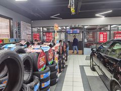 -哈贝卡汽车服务连锁(硕士路店)