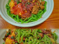 精瘦肉臊子面-手擀菠菜面(西康路店)